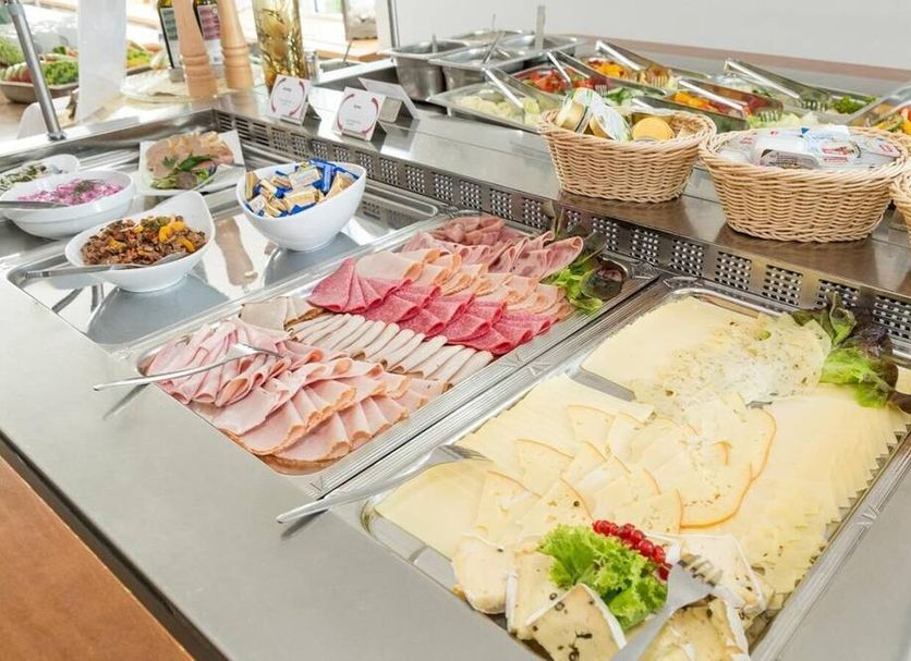 Buffet Gambar