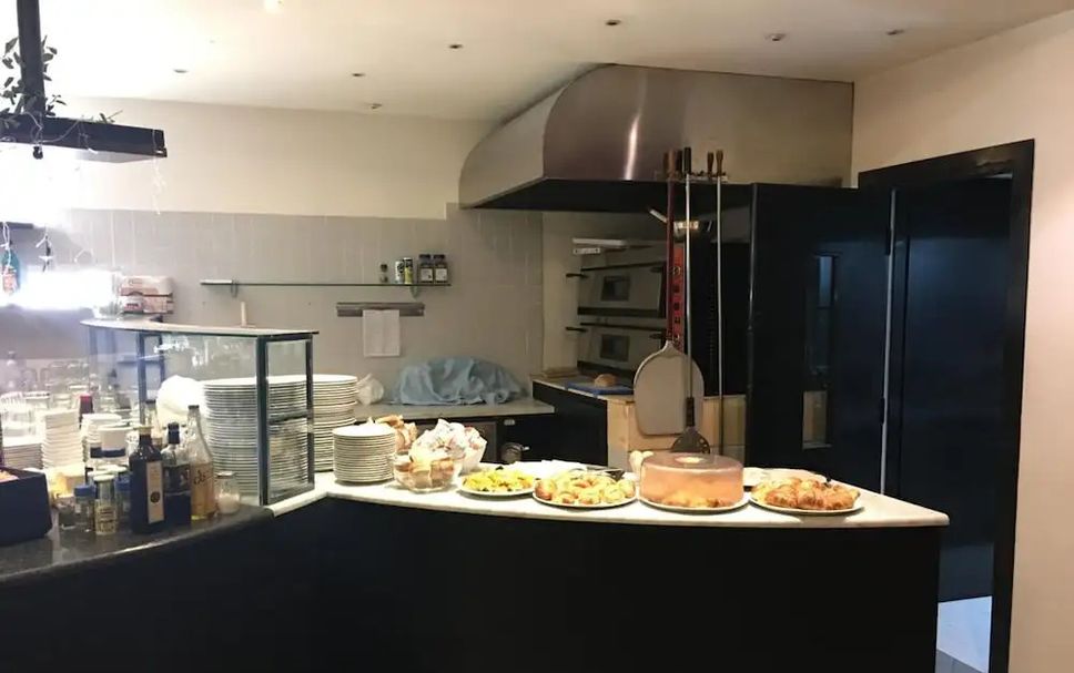 Buffet Gambar