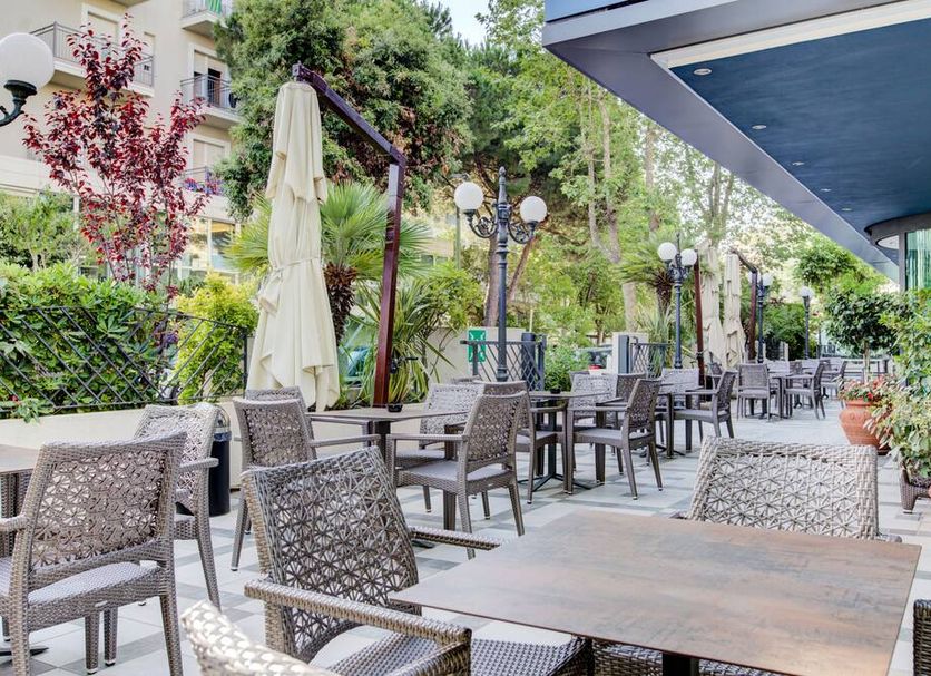 Patio Gambar