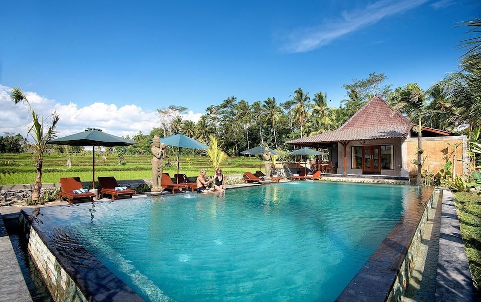 Kolam renang Gambar