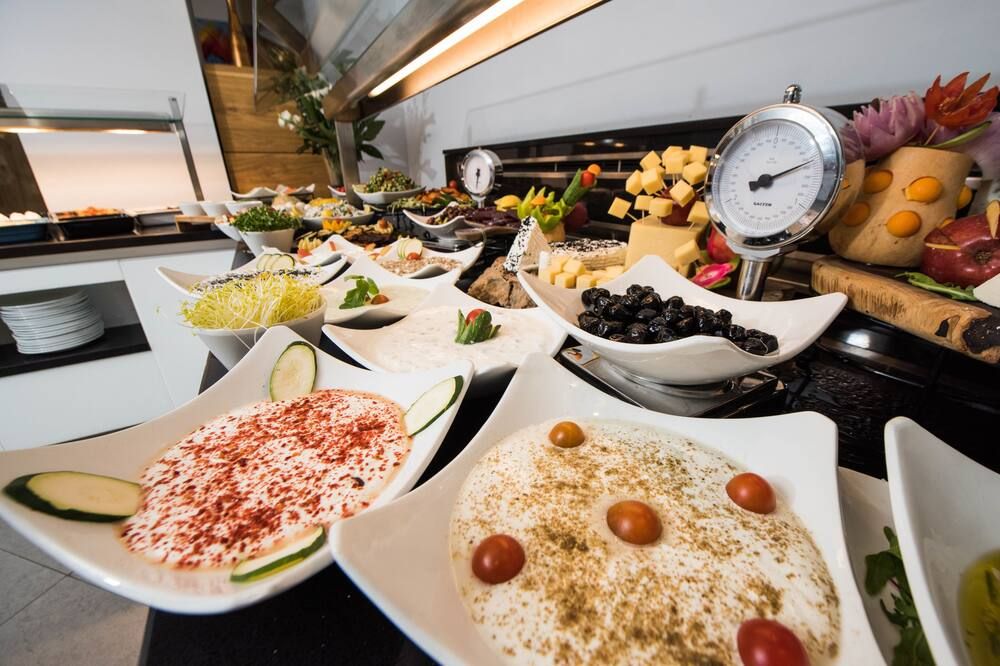 Buffet Gambar