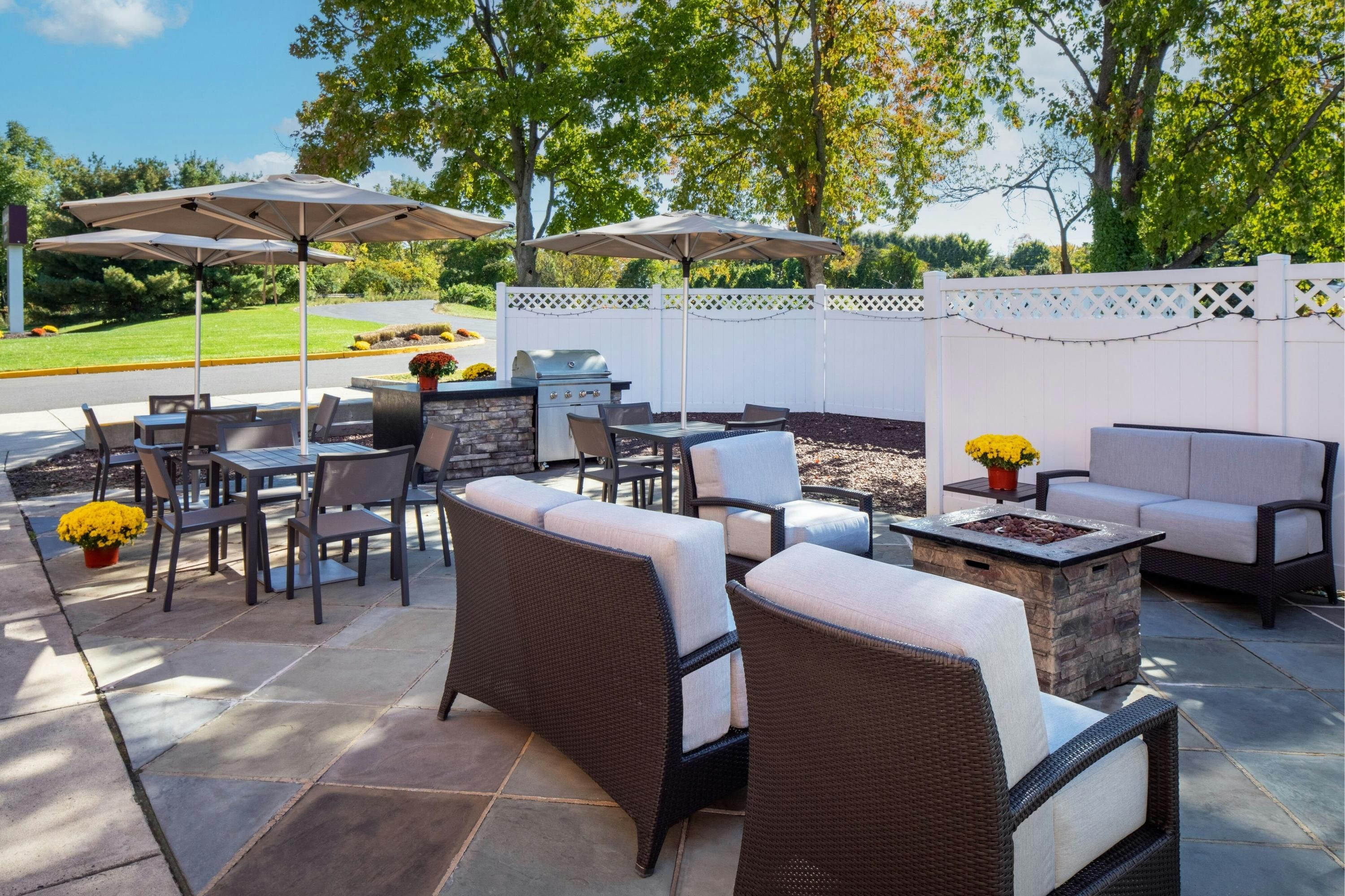 Patio Gambar