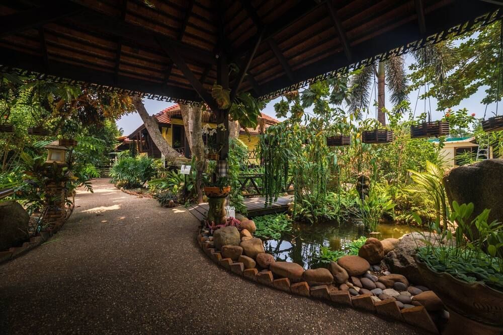 Pemandangan luar