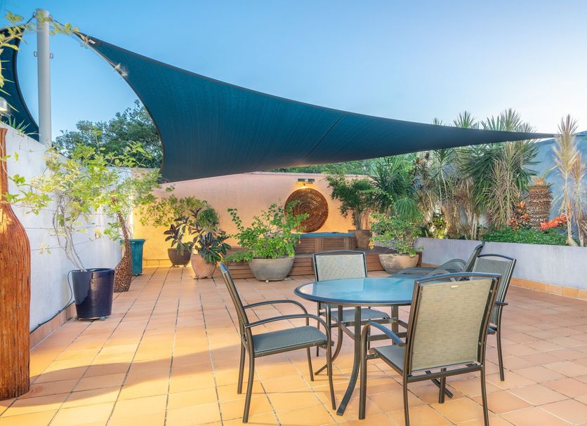 Patio Gambar