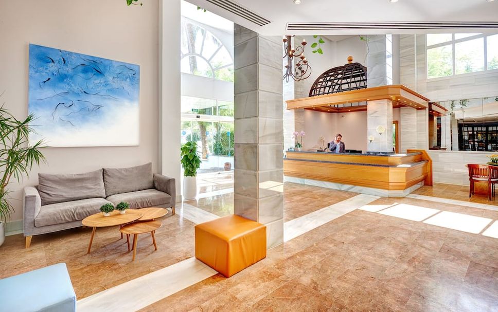 Meja Penyambut Tetamu Gambar