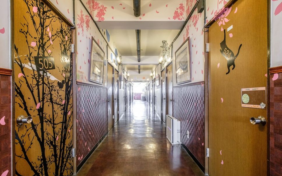 hallway Gambar
