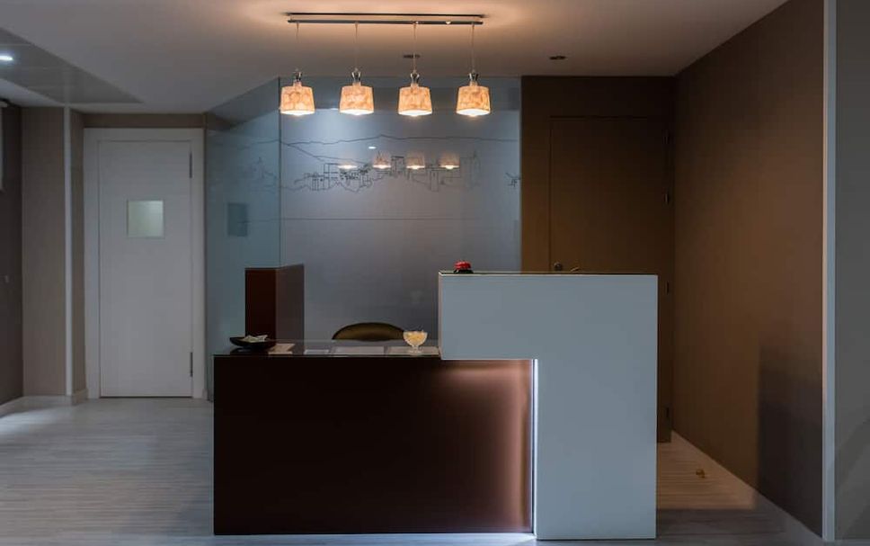 Meja Penyambut Tetamu Gambar