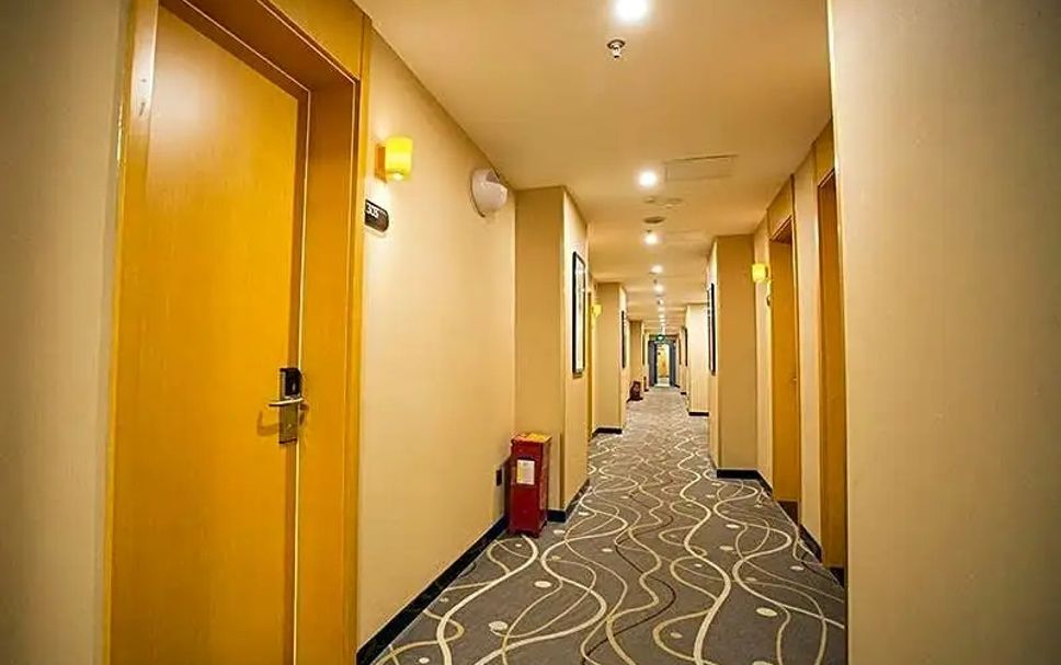 hallway Gambar