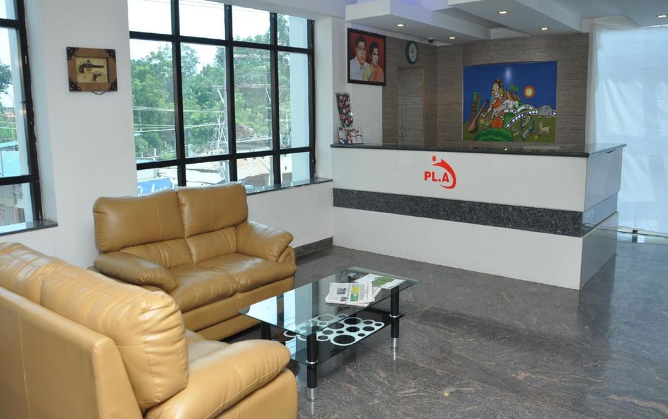 Meja Penyambut Tetamu Gambar