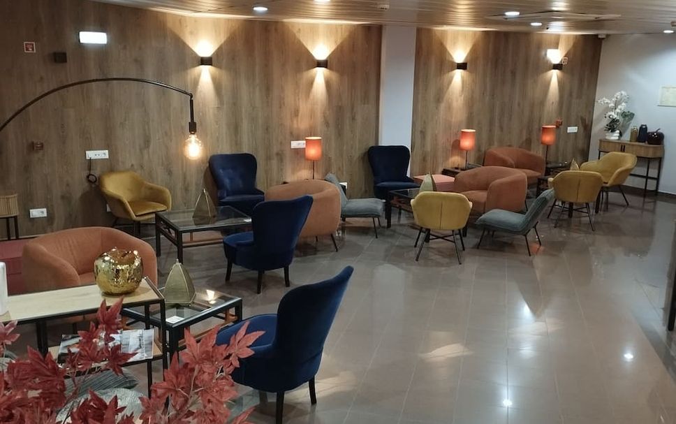 Balai Menunggu Gambar