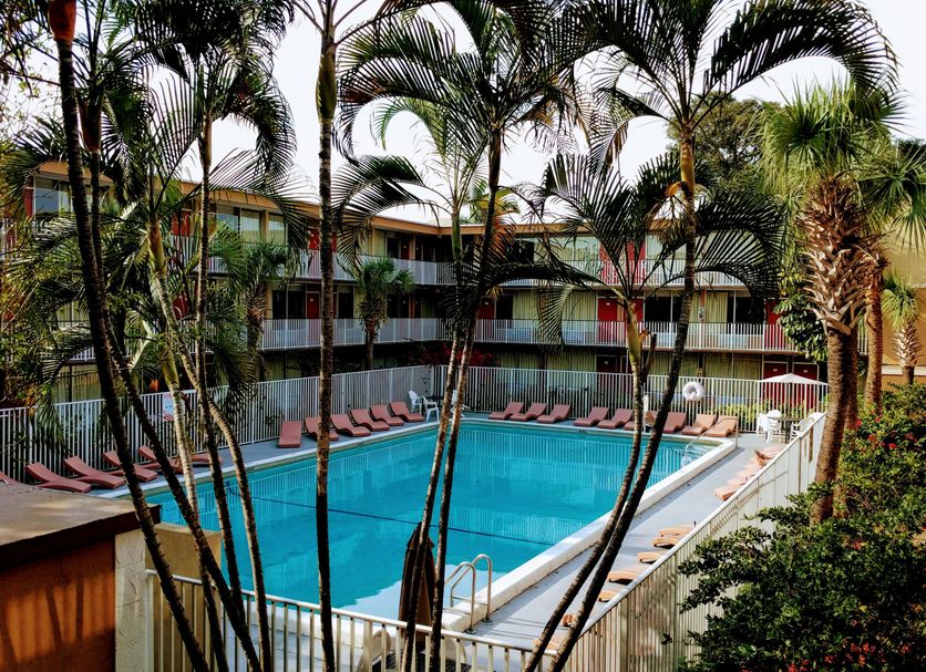 Kolam renang Gambar