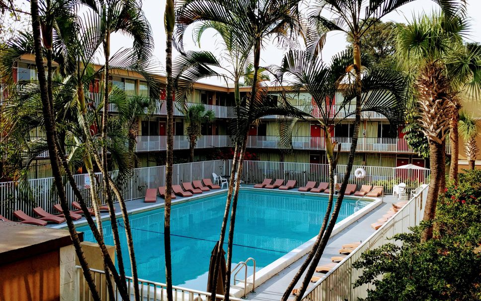Kolam renang Gambar