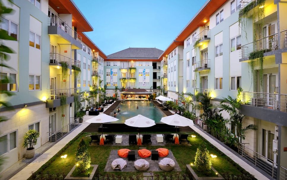 Kolam renang Gambar