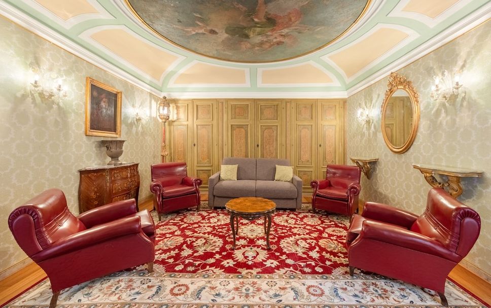 Balai Menunggu Gambar