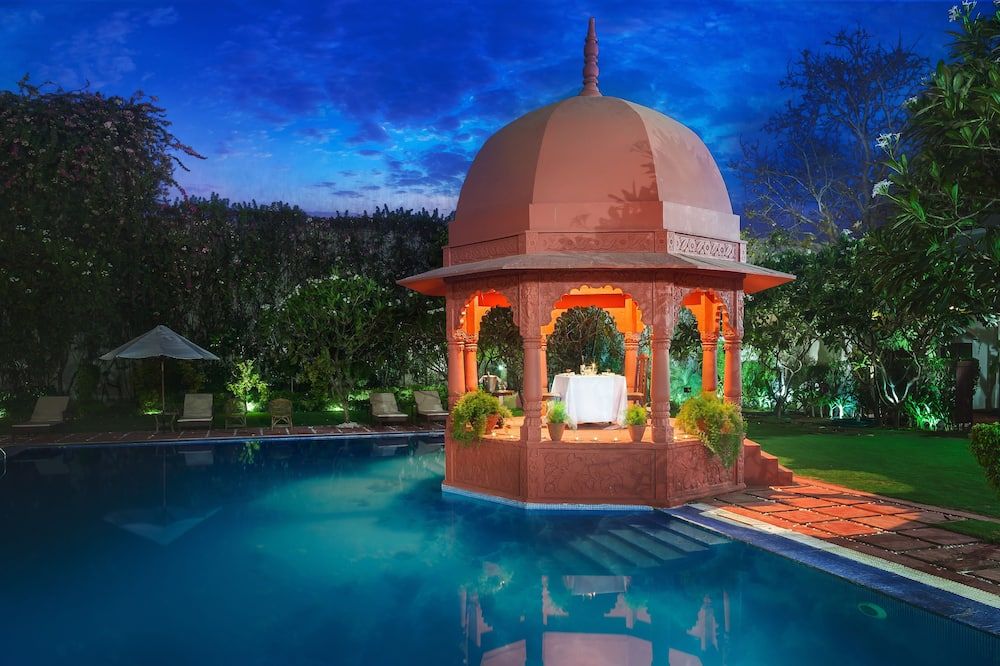 Kolam renang Gambar