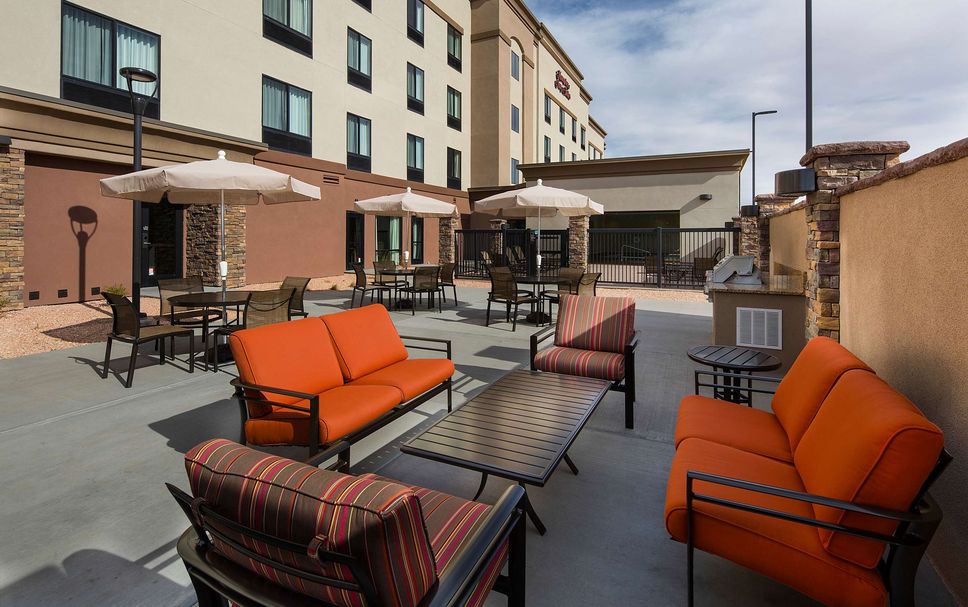 Patio Gambar