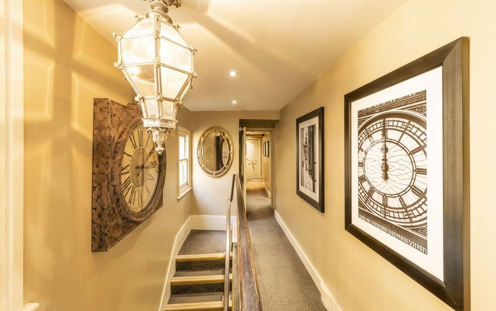 hallway Gambar