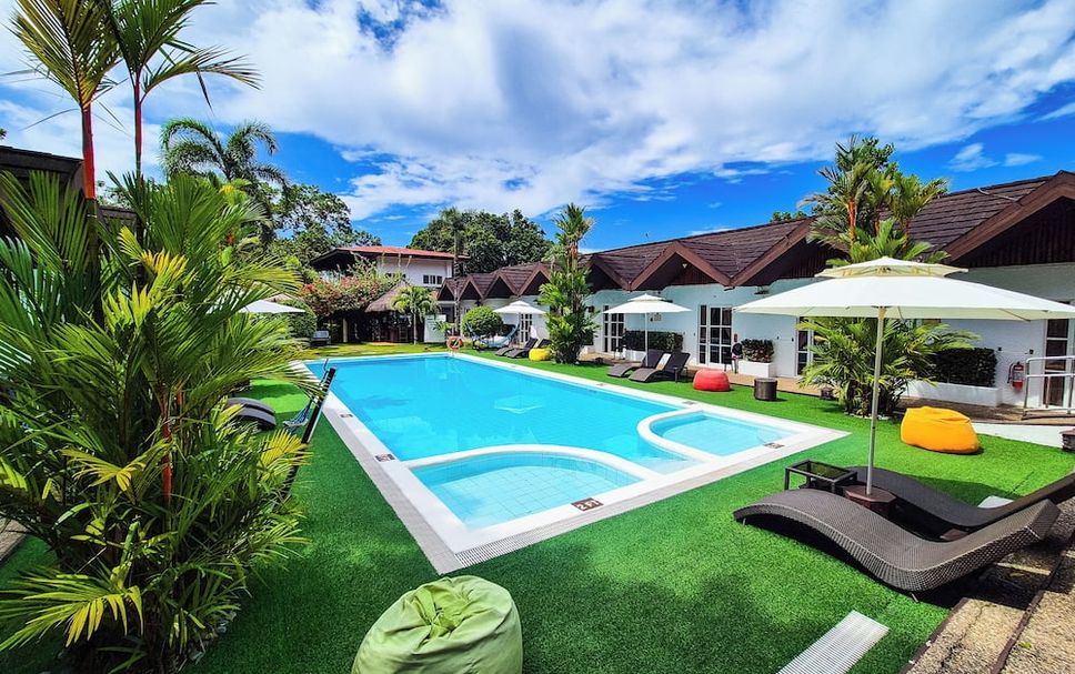 Kolam renang Gambar