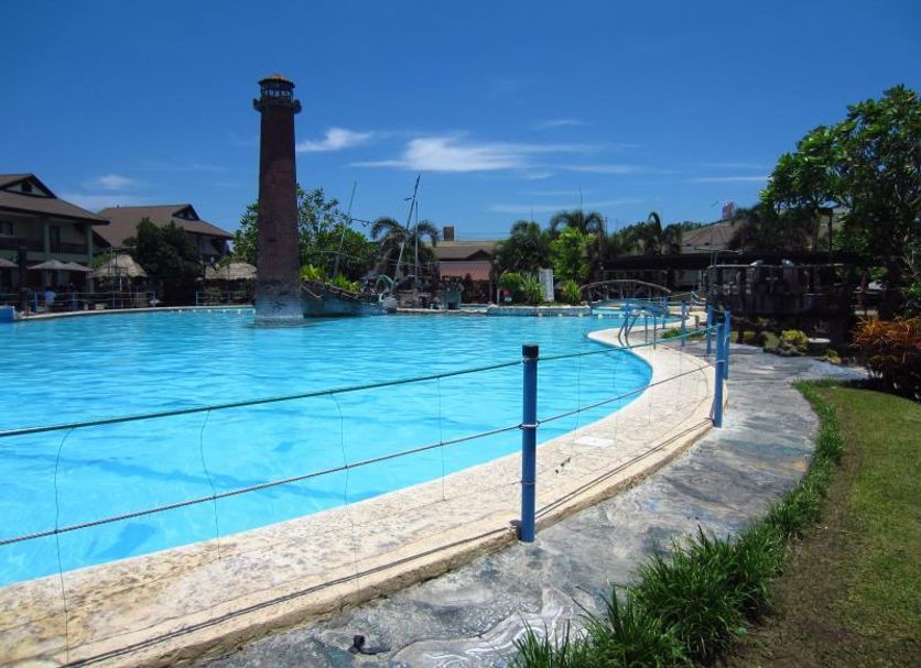 Kolam renang Gambar