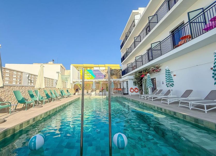 Kolam renang Gambar