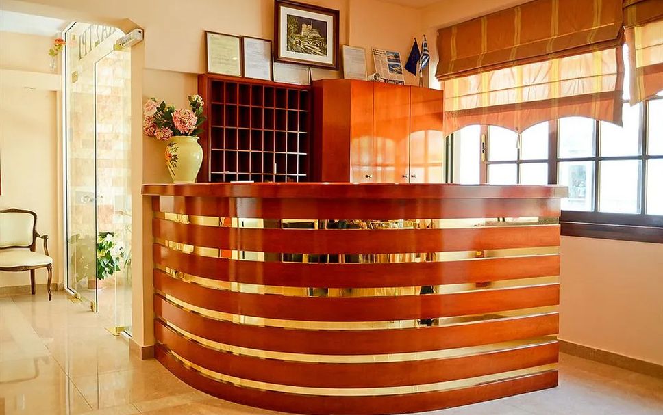 Meja Penyambut Tetamu Gambar