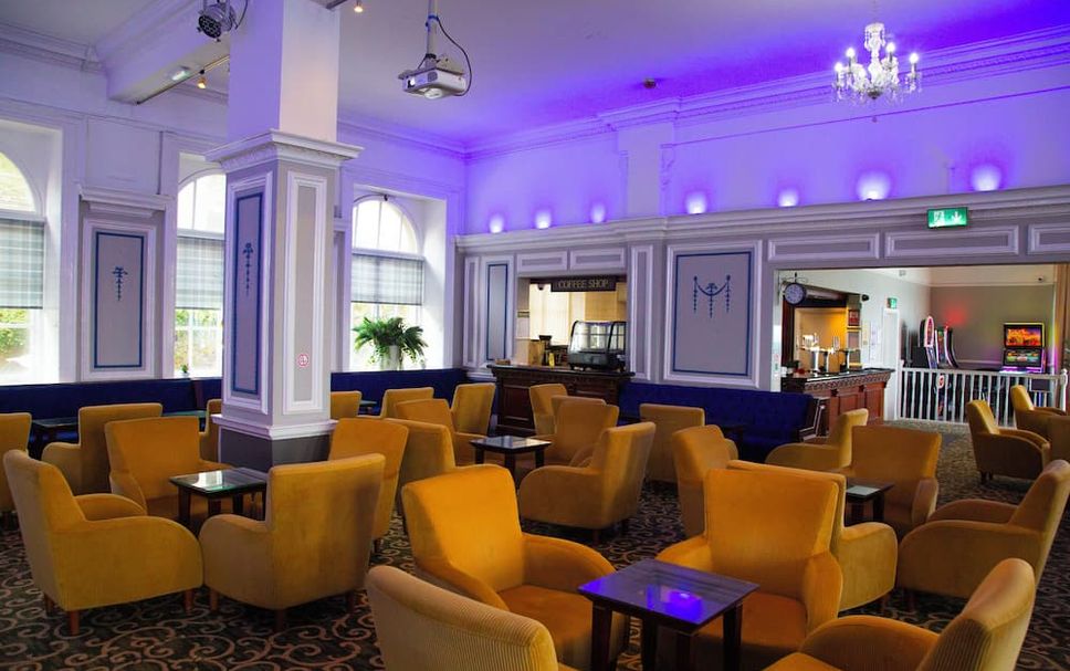 Balai Menunggu Gambar