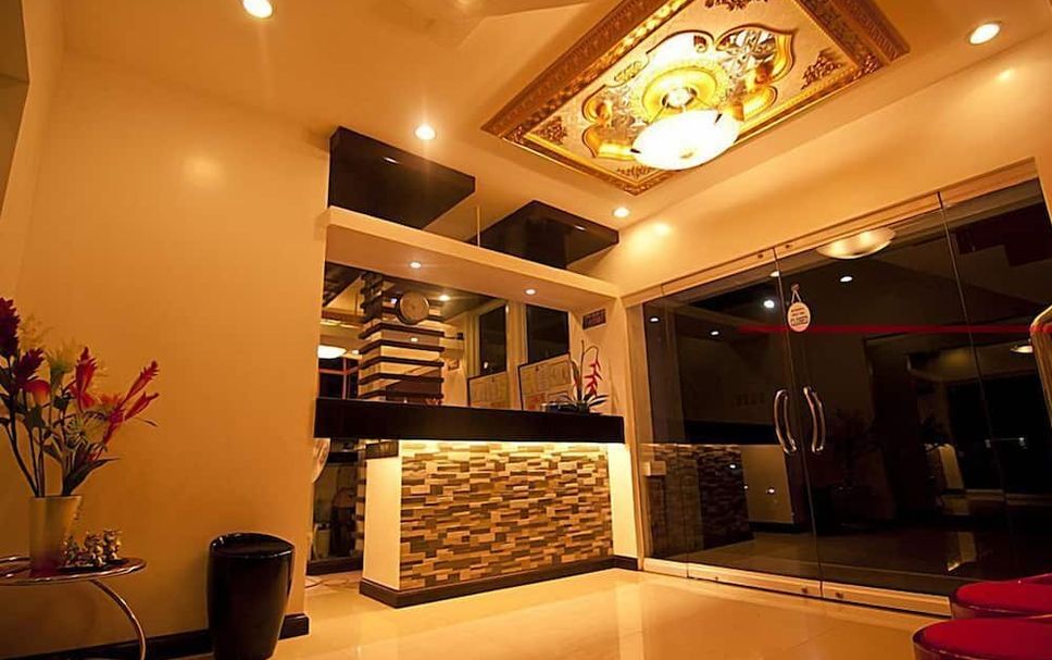 Meja Penyambut Tetamu Gambar