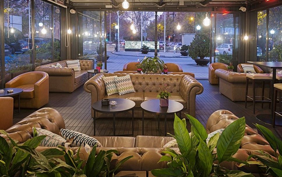 Balai Menunggu Gambar