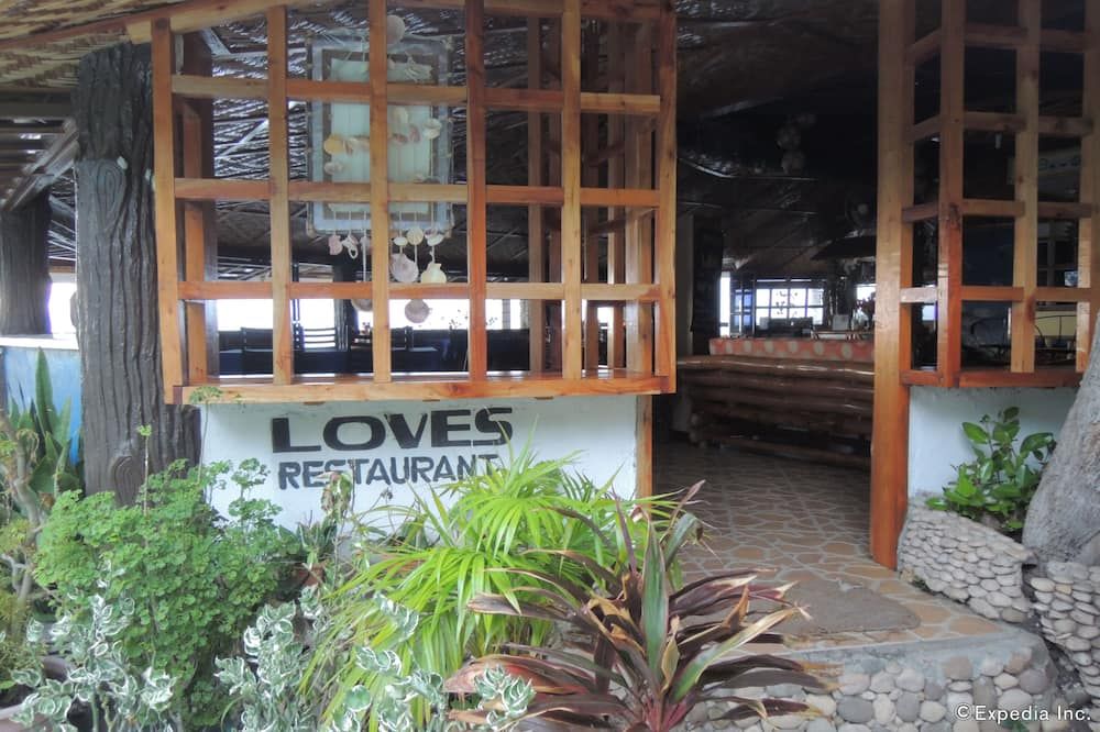 Pemandangan luar