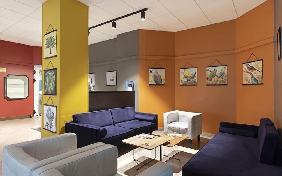 Balai Menunggu Gambar