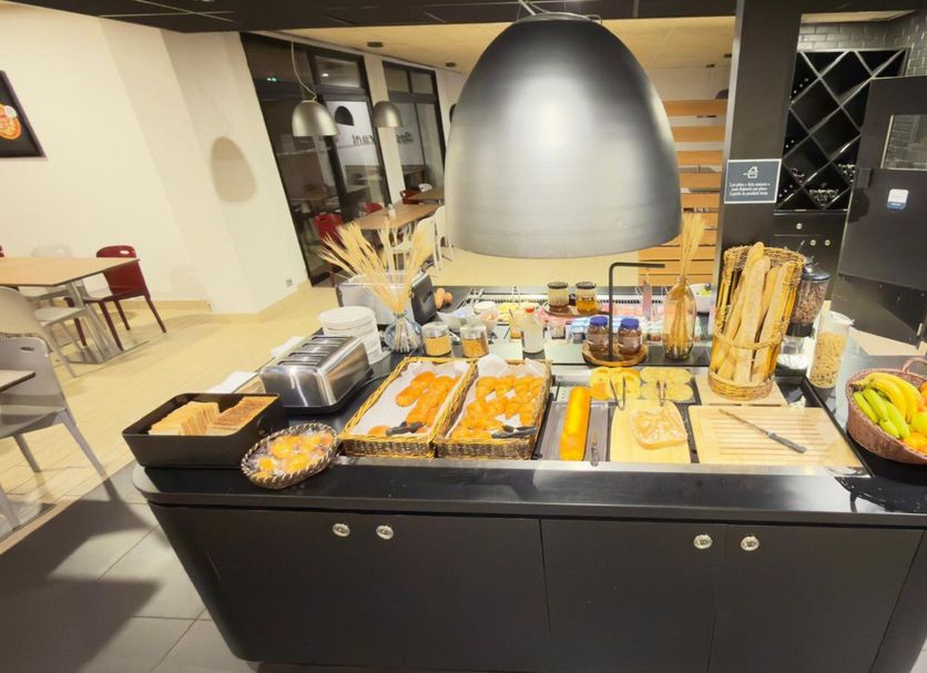 Ruang Makan Gambar