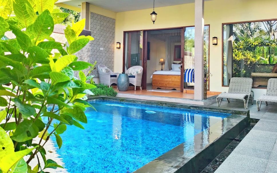 Kolam renang Gambar