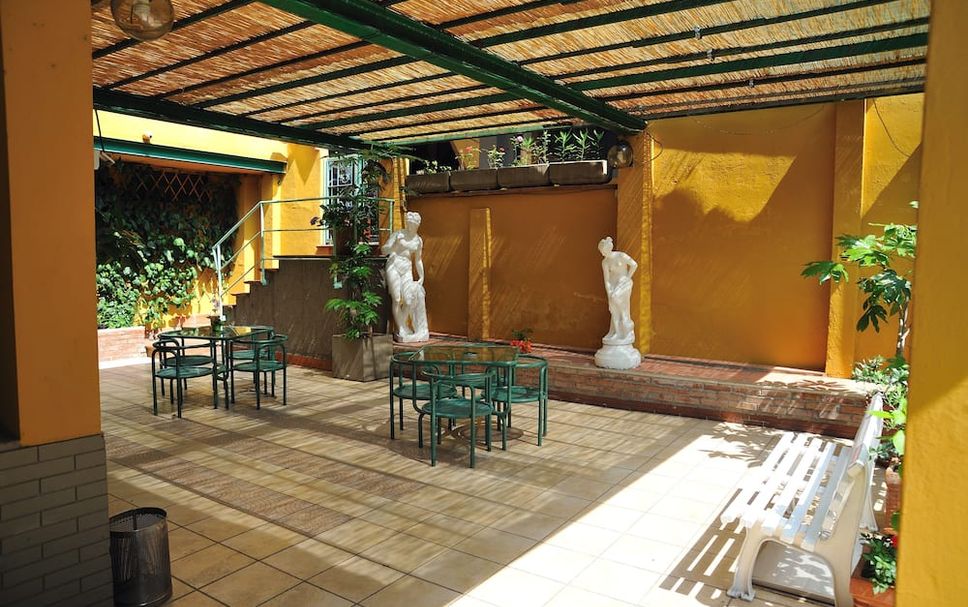 Patio Gambar