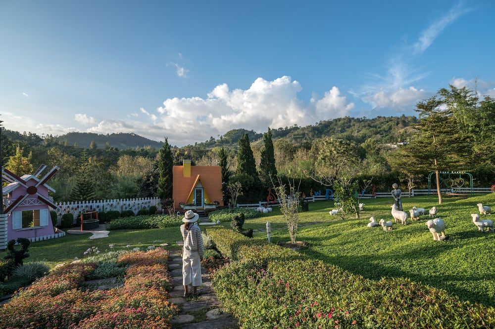 Pemandangan luar