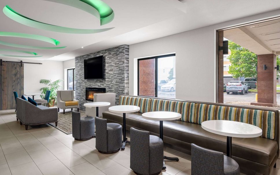 Balai Menunggu Gambar