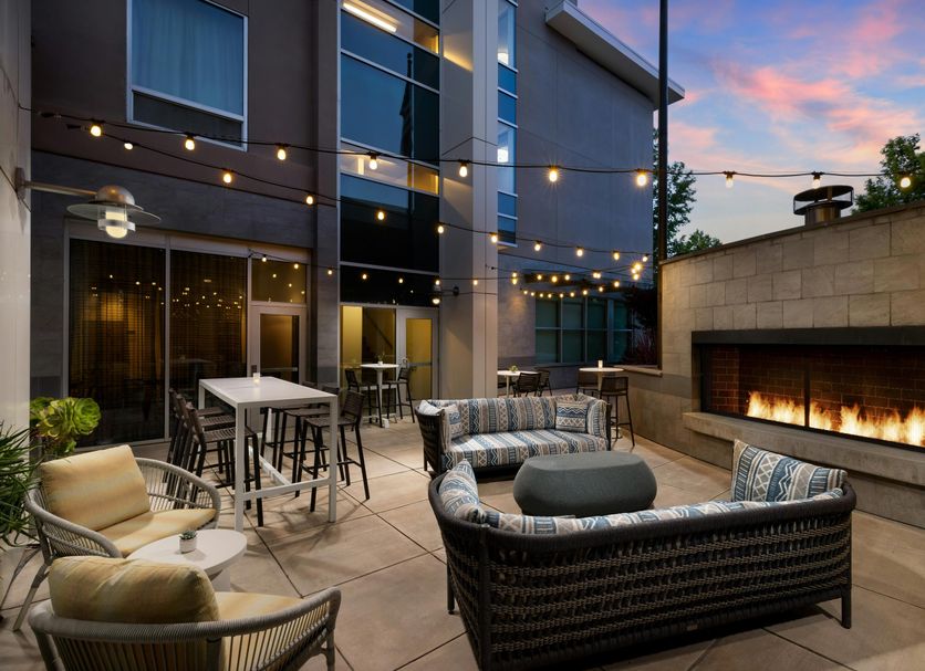 Patio Gambar