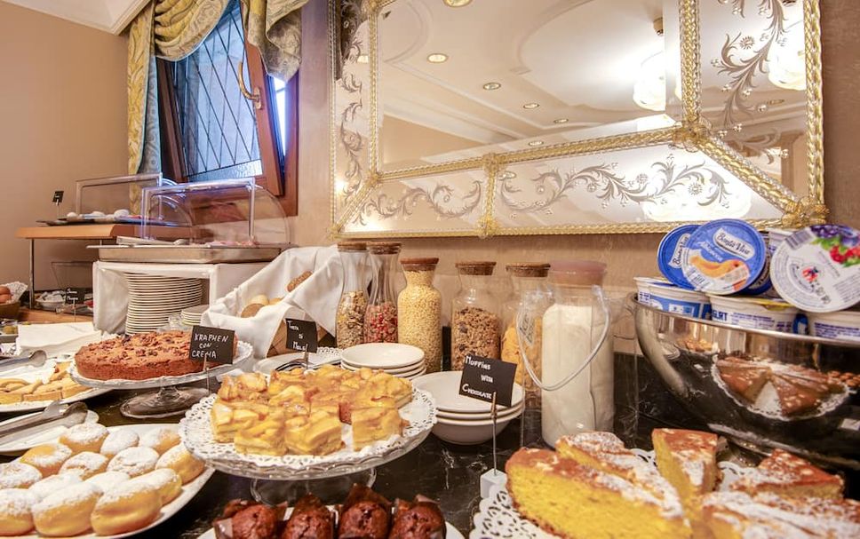 Buffet Gambar