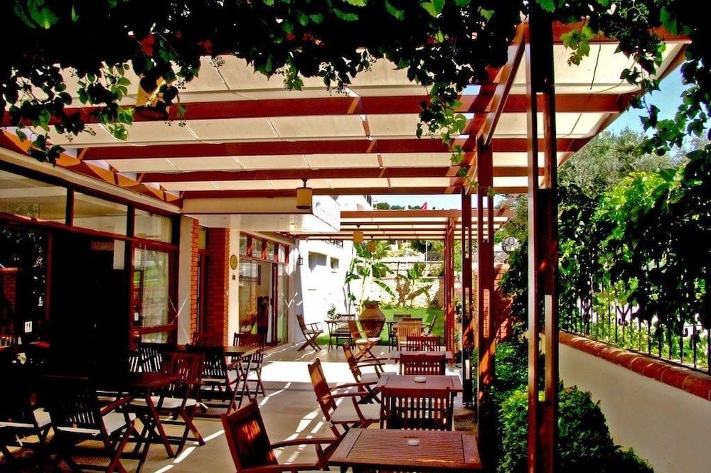 Patio Gambar