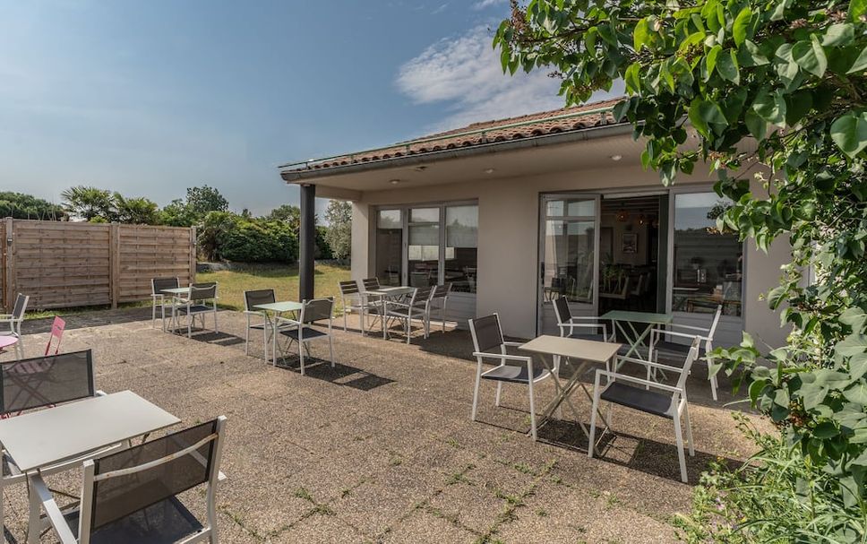 Patio Gambar