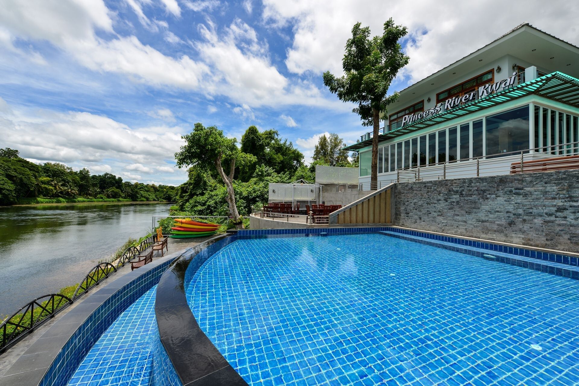 Kolam renang Gambar