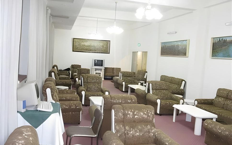 Balai Menunggu Gambar