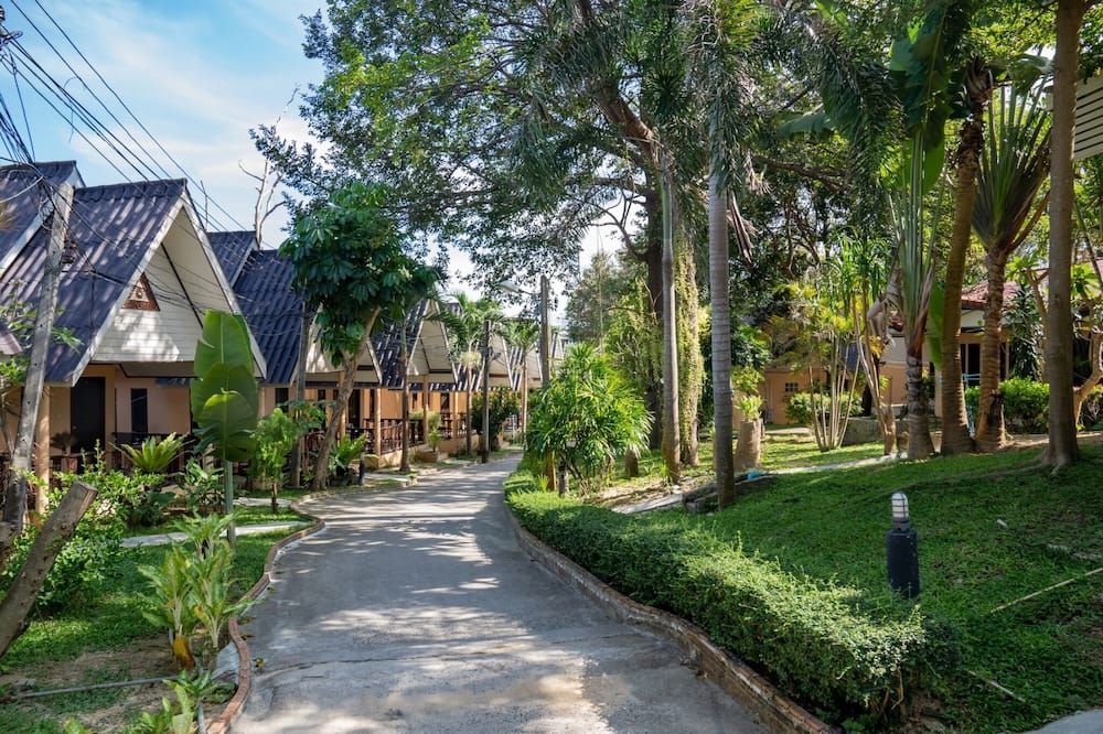 Pemandangan luar