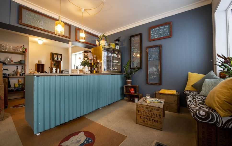 Meja Penyambut Tetamu Gambar