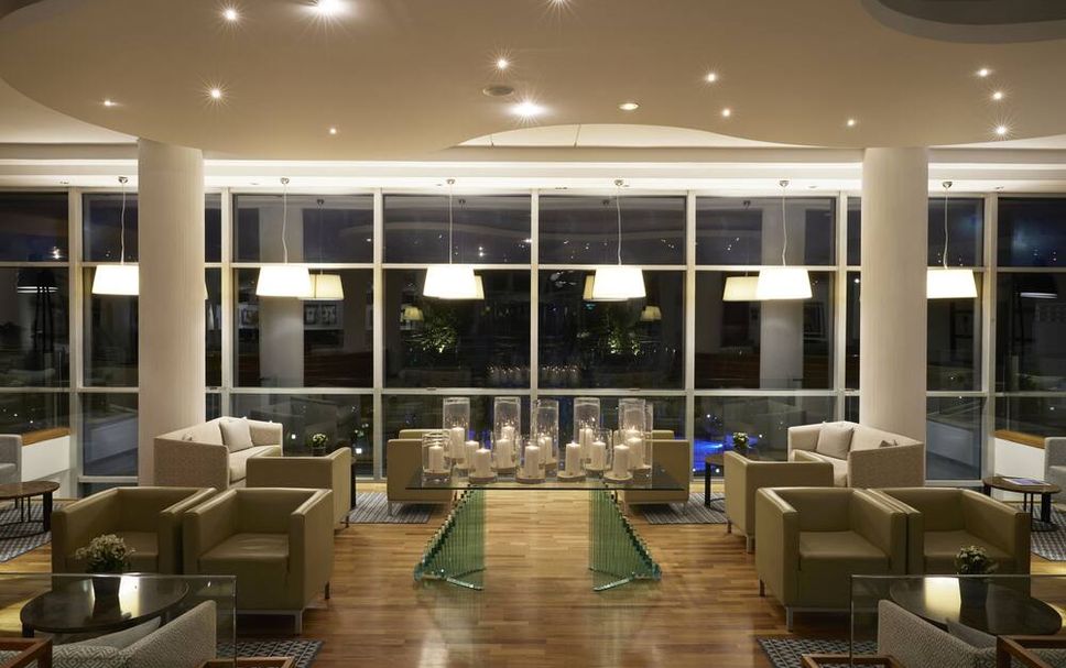 Balai Menunggu Gambar