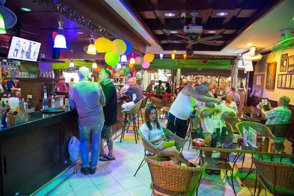 Bar