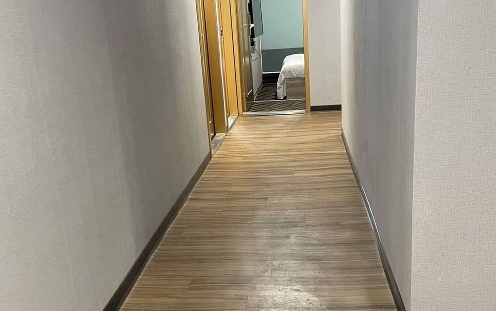hallway Gambar