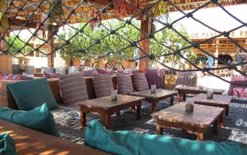 Balai Menunggu Gambar