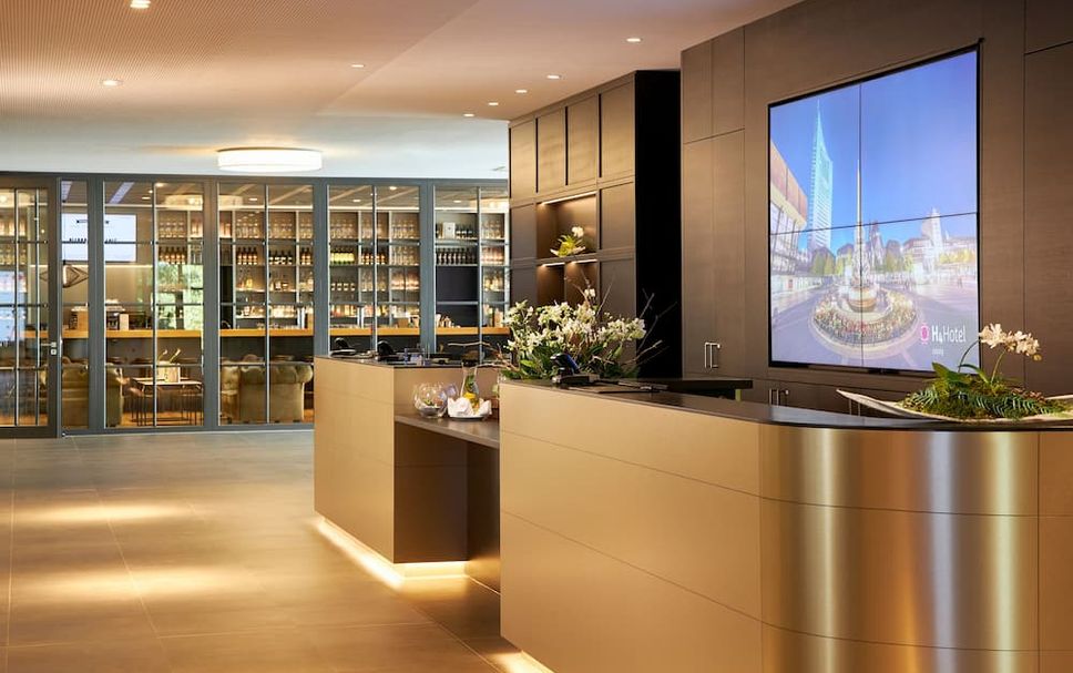 Meja Penyambut Tetamu Gambar