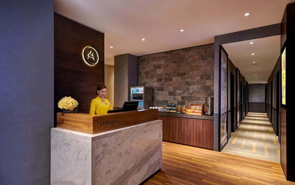 Meja Penyambut Tetamu Gambar