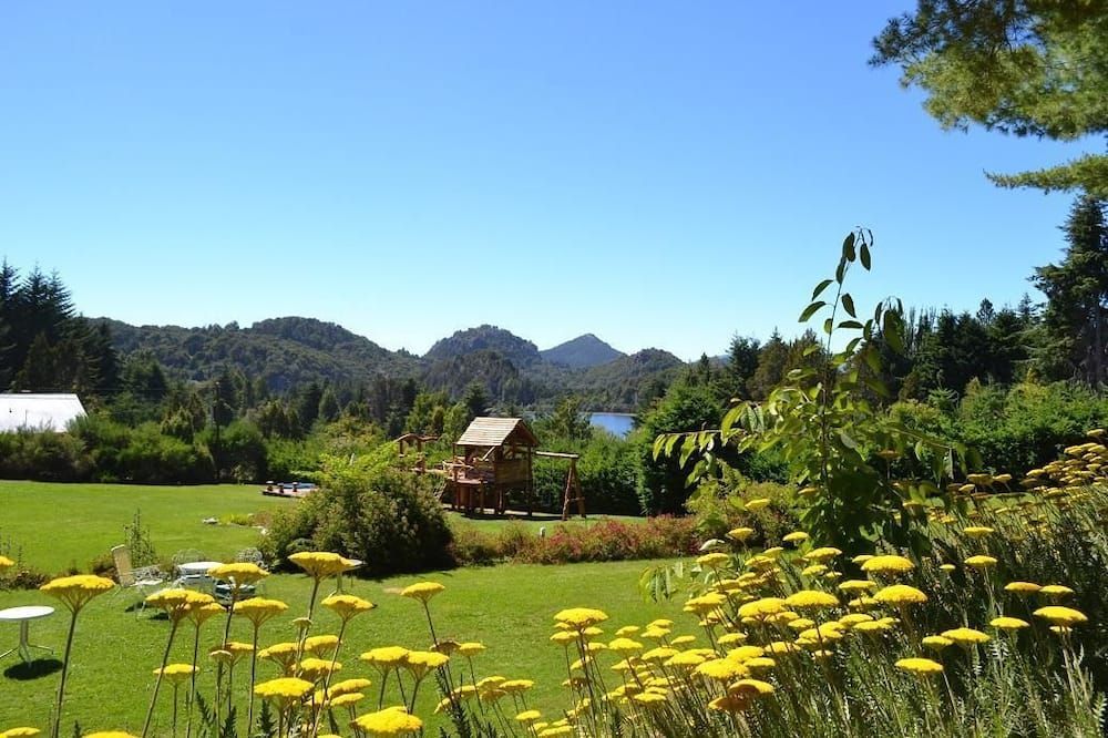 Pemandangan luar
